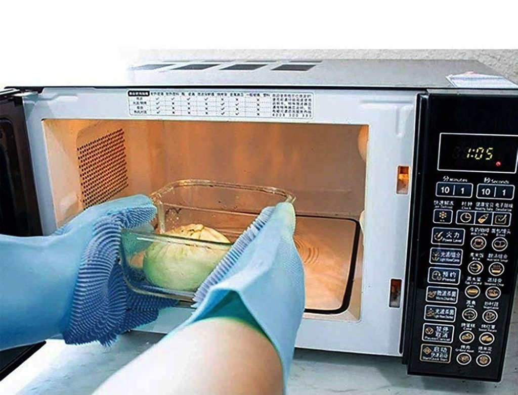 Magic Silicone Cleaning Hand Gloves for Kitchen Dishwashing and Pet Grooming, Washing Dish, Car, Bathroom (Multicolor)